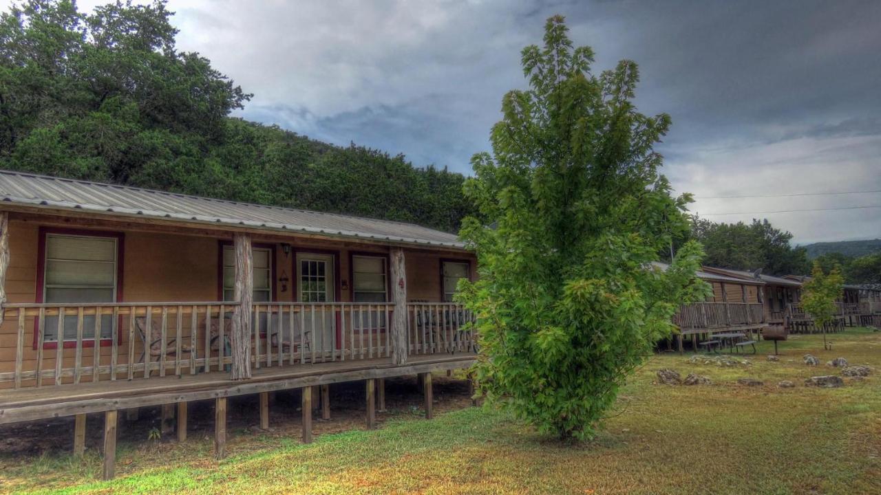 מלון Leakey Riverstone Cabins מראה חיצוני תמונה